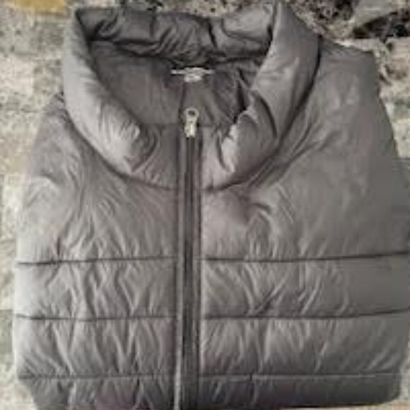 Amazon Essentials Men’s 6XL Black Lightweight Water-Resistant Puffer Vest - Picture 7 of 7